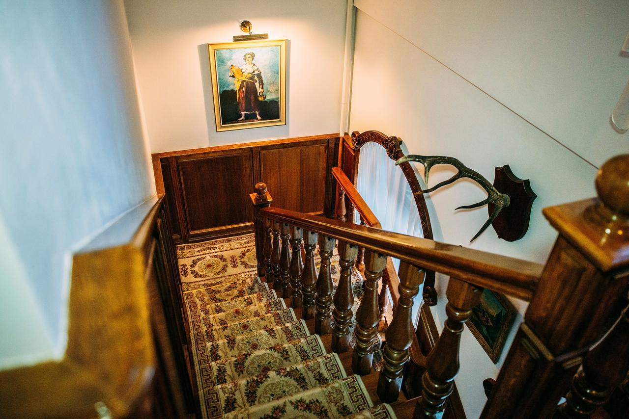 Antique House Hotel 杜布诺 外观 照片