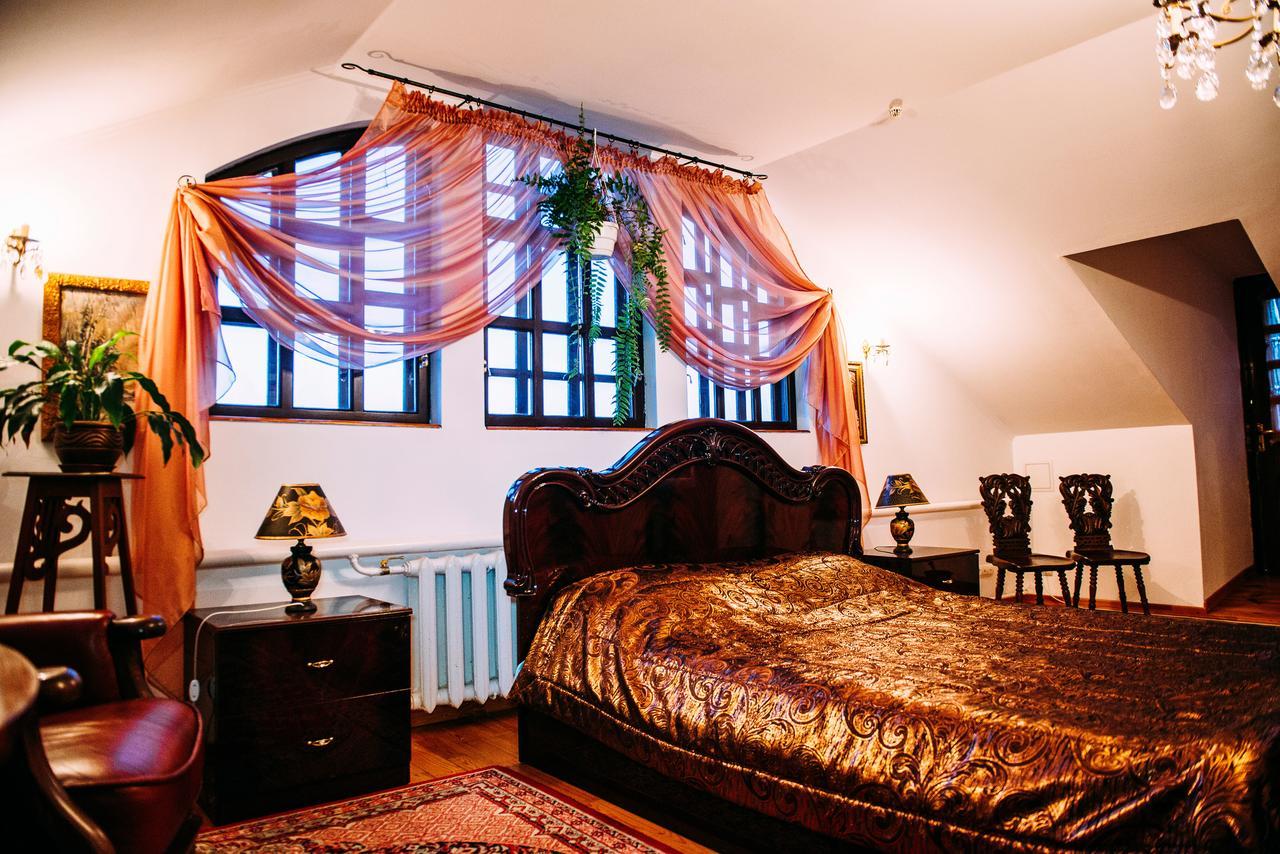 Antique House Hotel 杜布诺 外观 照片