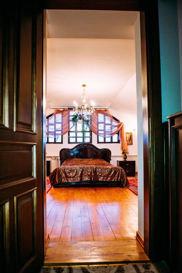Antique House Hotel 杜布诺 外观 照片