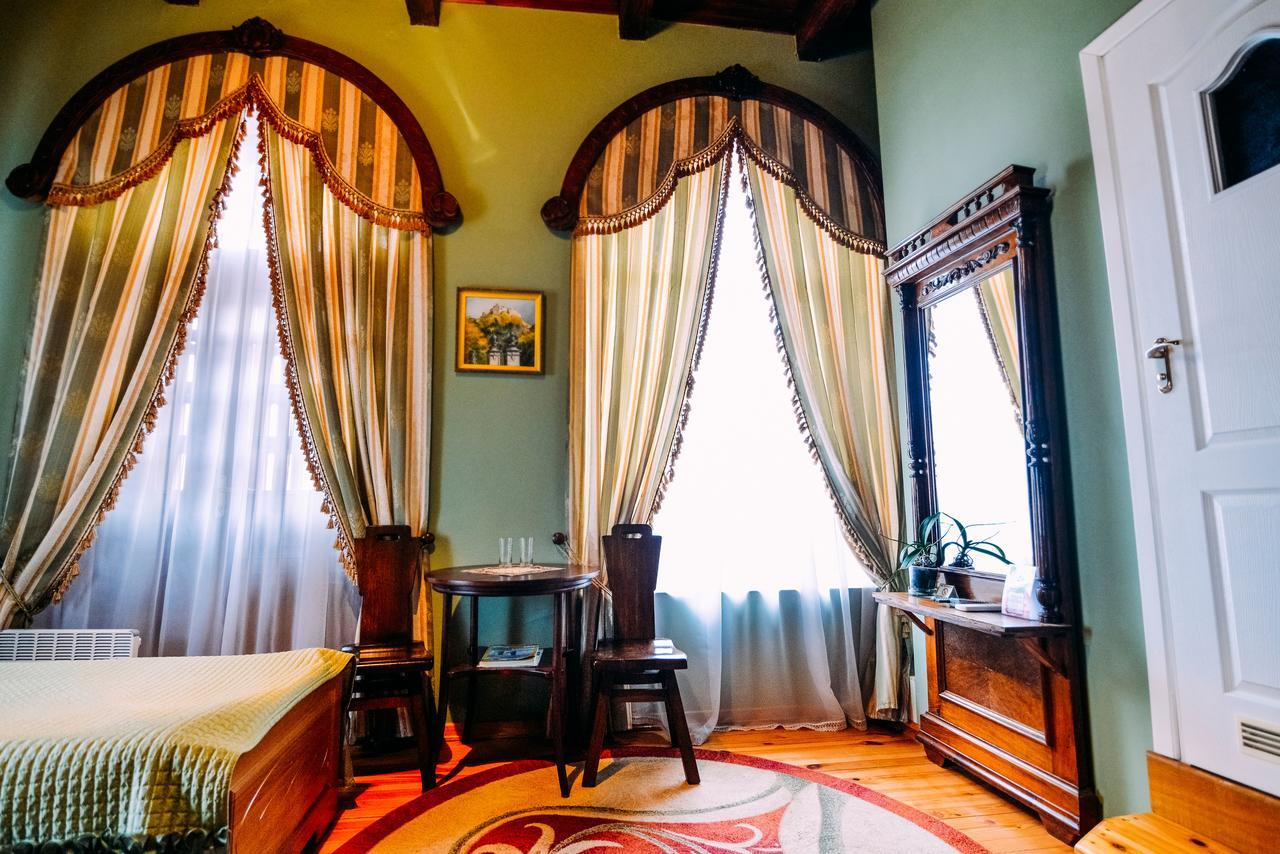 Antique House Hotel 杜布诺 外观 照片